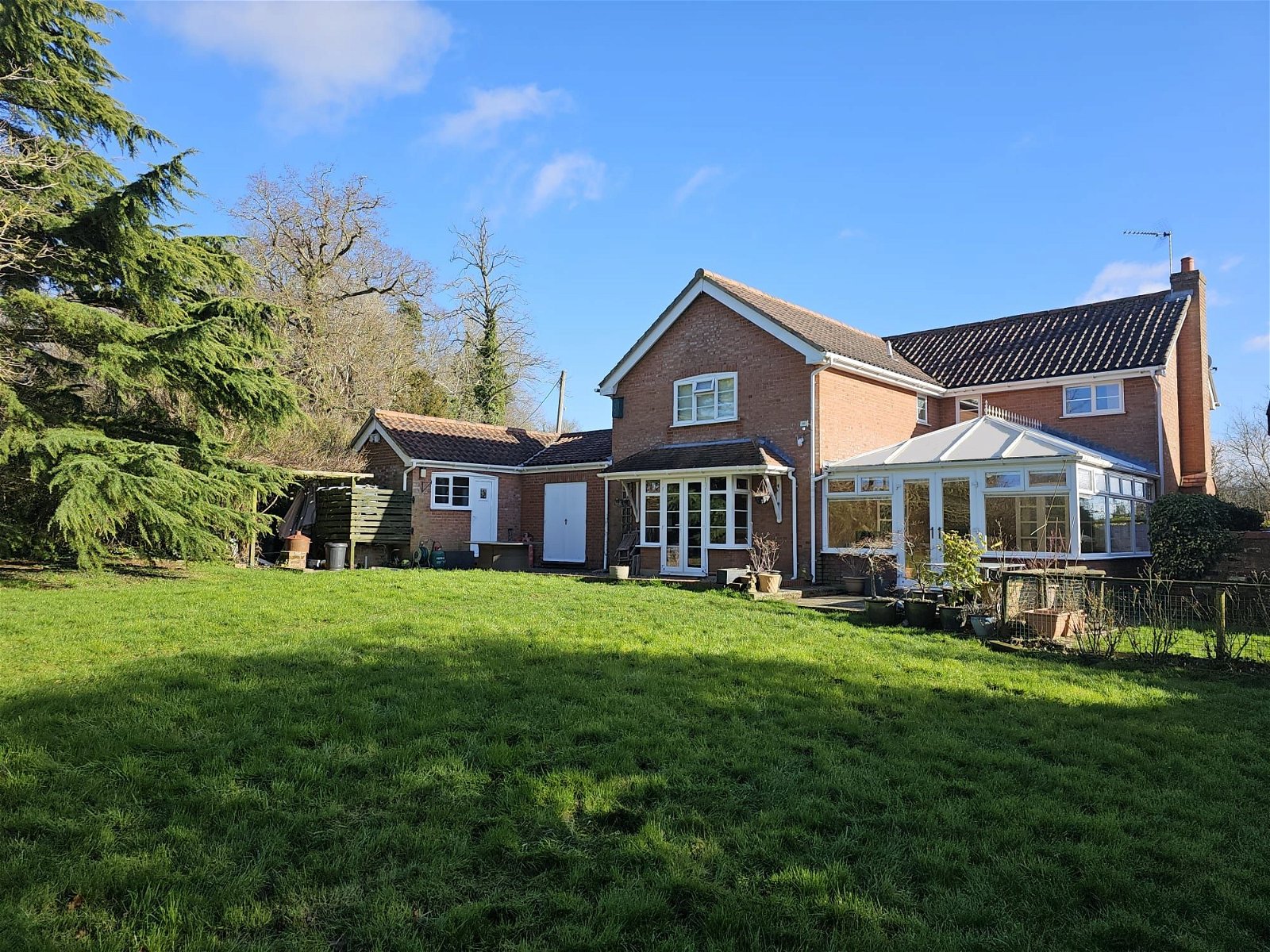 Rendham, Nr Saxmundham, Suffolk P7244 Clarke & Simpson